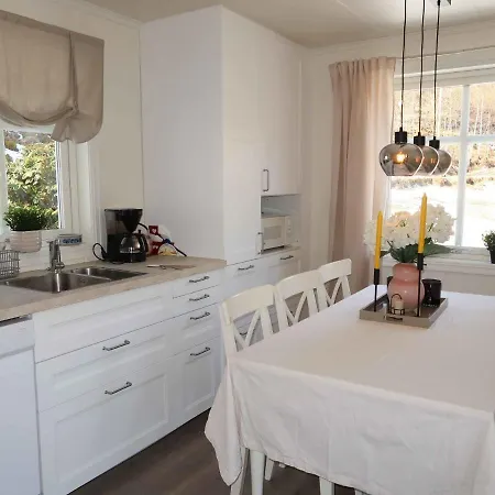 Casa de Férias Holiday Furuholmen - Fjs293 By Interhome *
