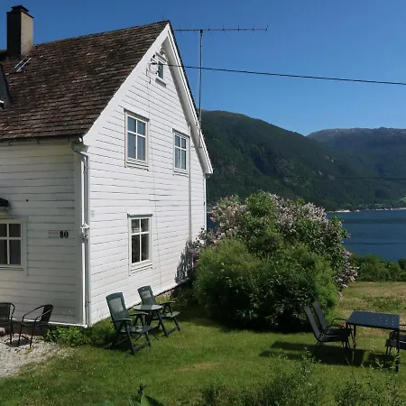 Holiday home Holiday Furuholmen - Fjs293 By Interhome